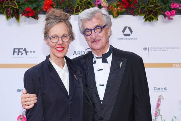 Donata und Wim Wenders bei der Ankunft zur Verleihung Deutscher Filmpreis am 3.05.2024 in Berlin Deutscher Filmpreis 2024 in Berlin