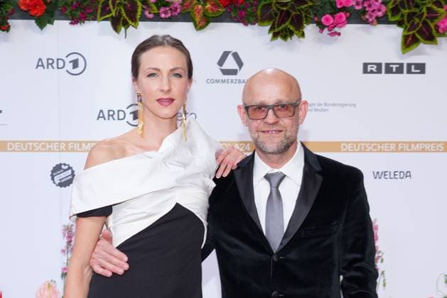 Natalia Belitski und Juergen Vogel bei der Ankunft zur Verleihung Deutscher Filmpreis am 3.05.2024 in Berlin Deutscher Filmpreis 2024 in Berlin