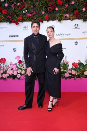 Ilker Catak und Leonie Benensch bei der Ankunft zur Verleihung Deutscher Filmpreis am 3.05.2024 in Berlin Deutscher Filmpreis 2024 in Berlin