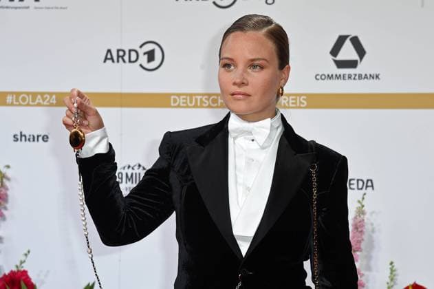 Sonja Gerhardt - DEUTSCHER FILMPREIS 2024 im Theater am Potsdamer Platz am 03.05.2024 - Roter Teppich