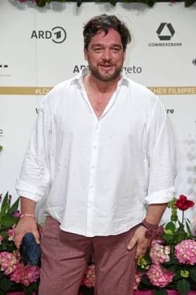 Ronald Zehrfeld - DEUTSCHER FILMPREIS 2024 im Theater am Potsdamer Platz am 03.05.2024 - Roter Teppich