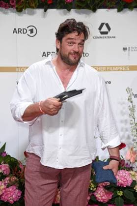 Ronald Zehrfeld - DEUTSCHER FILMPREIS 2024 im Theater am Potsdamer Platz am 03.05.2024 - Roter Teppich