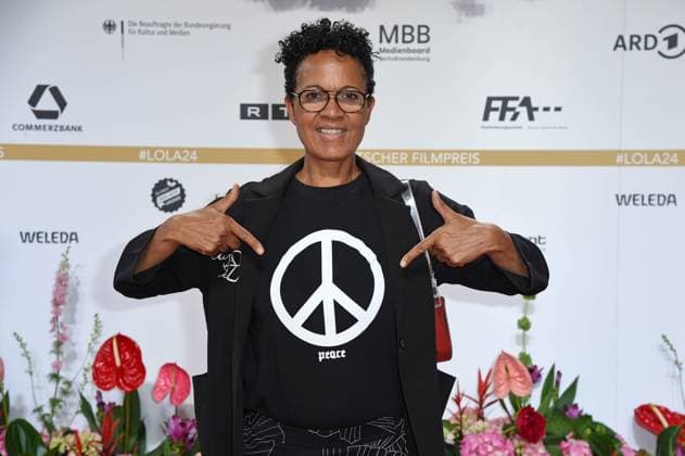 Mo Asumang - DEUTSCHER FILMPREIS 2024 im Theater am Potsdamer Platz am 03.05.2024 - Roter Teppich