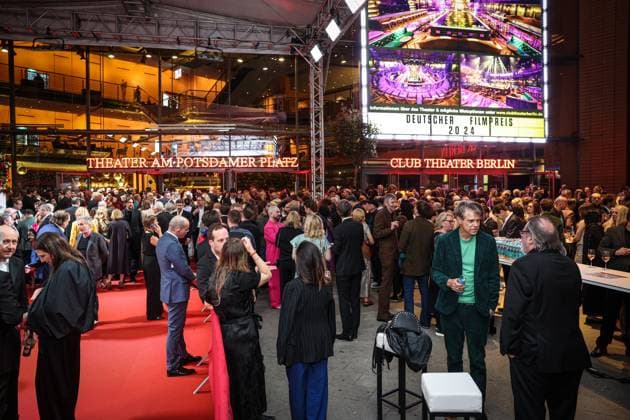 Deutscher Filmpreis 2024 Atmosphäre Feature Gäste Übersicht auf der Party bei der Verleihung der Lola - Deutscher Filmpreis 2024 im Theater am Potsdamer Platz in Berlin Datum: 03.05.2024 Copyright: xEventpressx