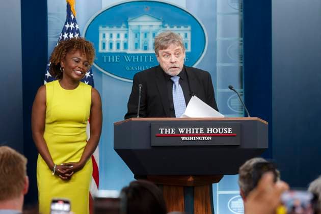 May 3, 2024, Washington, District Of Columbia, USA: Star Wars actor Mark Hamill joins White House Press Secretary Karine Jean-Pierre as a surprise guest for the daily press briefing at the White House in Washington, DC on Friday, May 3, 2024. The U.S. economy added just 175,000 jobs in April according to new numbers from the Labor Department Washington USA - ZUMAs152 20240503_faa_s152_006 Copyright: xJonathanxErnstx-xPoolxviaxCNPx