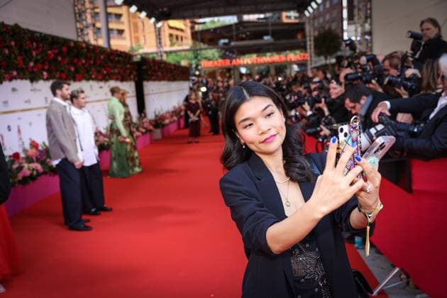 Deutscher Filmpreis 2024 Übersicht Feature Gäste auf dem Roten Teppich bei der Verleihung der Lola - Deutscher Filmpreis 2024 im Theater am Potsdamer Platz in Berlin Datum: 03.05.2024 Copyright: xEventpressx