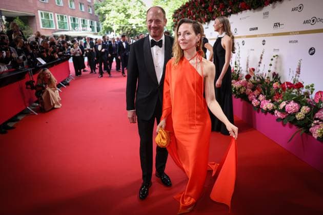 Deutscher Filmpreis 2024 Johann von Bülow und Katharina Schüttler auf dem Roten Teppich bei der Verleihung der Lola - Deutscher Filmpreis 2024 im Theater am Potsdamer Platz in Berlin Datum: 03.05.2024 Copyright: xEventpressx