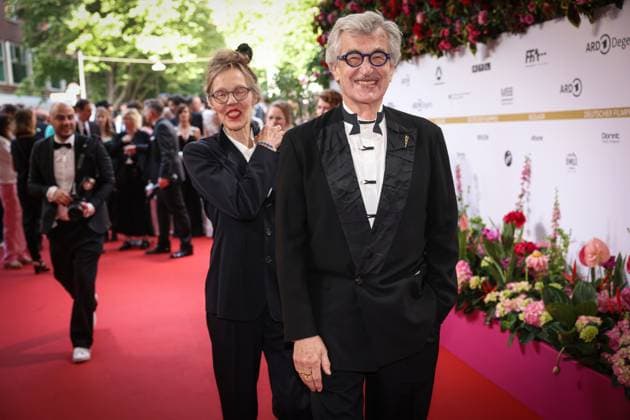 Deutscher Filmpreis 2024 Donata Wenders Wim Wenders auf dem Roten Teppich bei der Verleihung der Lola - Deutscher Filmpreis 2024 im Theater am Potsdamer Platz in Berlin Datum: 03.05.2024 Copyright: xEventpressx