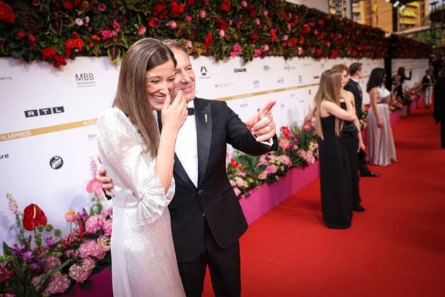 Deutscher Filmpreis 2024 Alexandra Maria Lara und Florian Gallenberger auf dem Roten Teppich bei der Verleihung der Lola - Deutscher Filmpreis 2024 im Theater am Potsdamer Platz in Berlin Datum: 03.05.2024 Copyright: xEventpressx