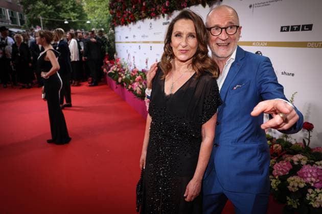 Deutscher Filmpreis 2024 Barbara Philipp und Peter Lohmeyer auf dem Roten Teppich bei der Verleihung der Lola - Deutscher Filmpreis 2024 im Theater am Potsdamer Platz in Berlin Datum: 03.05.2024 Copyright: xEventpressx