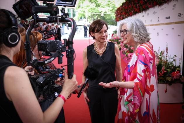 Deutscher Filmpreis 2024 Claudia Loewe und auf dem Roten Teppich bei der Verleihung der Lola - Deutscher Filmpreis 2024 im Theater am Potsdamer Platz in Berlin Datum: 03.05.2024 Copyright: xEventpressx