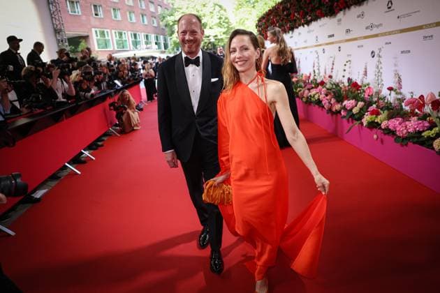 Deutscher Filmpreis 2024 Johann von Bülow und Katharina Schüttler auf dem Roten Teppich bei der Verleihung der Lola - Deutscher Filmpreis 2024 im Theater am Potsdamer Platz in Berlin Datum: 03.05.2024 Copyright: xEventpressx