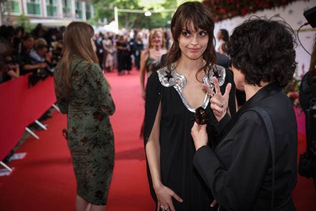 Deutscher Filmpreis 2024 Luise Befort auf dem Roten Teppich bei der Verleihung der Lola - Deutscher Filmpreis 2024 im Theater am Potsdamer Platz in Berlin Datum: 03.05.2024 Copyright: xEventpressx