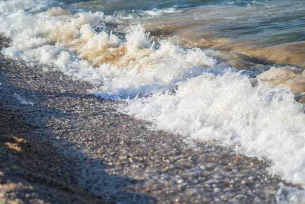 Creative Highlights World waves on the coast in the harbour of krk, croatia *** wellen an der küste im hafen von krk, kroatien Copyright: xW.Simlingerx