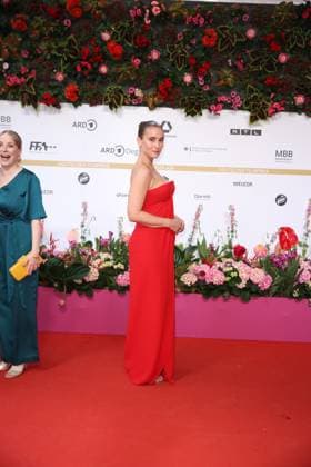 Award - Deutscher Filmpreis 2024 Jasmin Schwiers und Peri Baumeister beim Deutschen Filmpreis 2024 im Theater am Potsdamer Platz am 03.05.2024 in Berlin. Copyright: xEventpressxKochanx