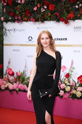 Award - Deutscher Filmpreis 2024 Gina Alice Stiebitz beim Deutschen Filmpreis 2024 im Theater am Potsdamer Platz am 03.05.2024 in Berlin. Copyright: xEventpressxKochanx
