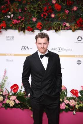Award - Deutscher Filmpreis 2024 Friedrich Mücke beim Deutschen Filmpreis 2024 im Theater am Potsdamer Platz am 03.05.2024 in Berlin. Copyright: xEventpressxKochanx