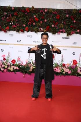 Award - Deutscher Filmpreis 2024 Mo Asumang beim Deutschen Filmpreis 2024 im Theater am Potsdamer Platz am 03.05.2024 in Berlin. Copyright: xEventpressxKochanx