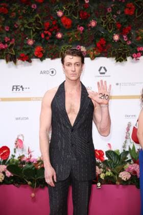 Award - Deutscher Filmpreis 2024 Daniel Donskoy beim Deutschen Filmpreis 2024 im Theater am Potsdamer Platz am 03.05.2024 in Berlin. Copyright: xEventpressxKochanx