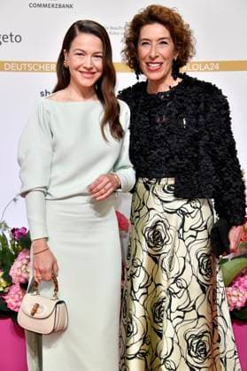 Hannah Herzsprung und Adele Neuhauser bei der 74. Verleihung des Deutschen Filmpreises 2024 im Theater am Potsdamer Platz. Berlin, 03.05.2024