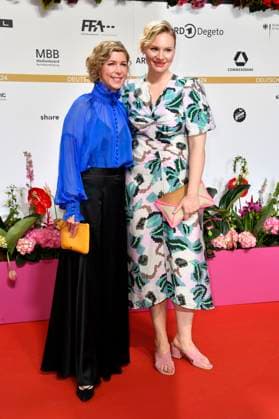 Brigitte Zeh und Franziska Weisz bei der 74. Verleihung des Deutschen Filmpreises 2024 im Theater am Potsdamer Platz. Berlin, 03.05.2024