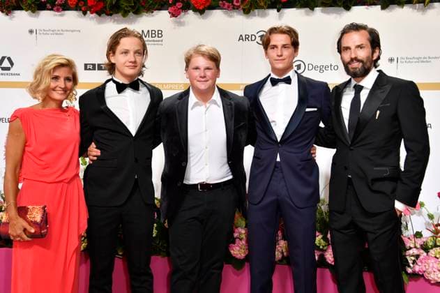 Justyna Müsch, Levi Brandl, Julius Weckauf, Nevio Wendt und Quirin Berg bei der 74. Verleihung des Deutschen Filmpreises 2024 im Theater am Potsdamer Platz. Berlin, 03.05.2024