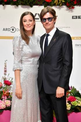 Alexandra Maria Lara mit Ehemann Sam Riley bei der 74. Verleihung des Deutschen Filmpreises 2024 im Theater am Potsdamer Platz. Berlin, 03.05.2024