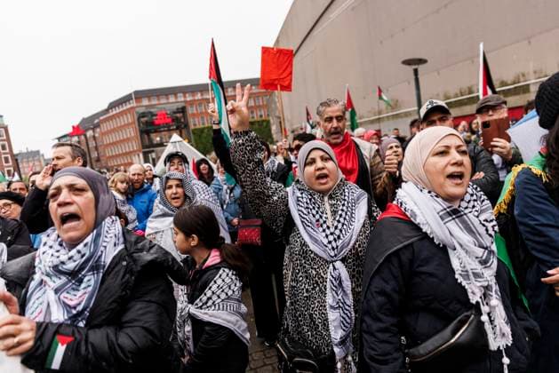 News Themen der Woche KW18 The demonstration Everyone on the street for a free Palestine at Forum in Copenhagen, Denmark, Sunday May 5, 2024. The demonstration has caused debate because it takes place on Denmarks WWII Liberation Day , Copenhagen Denmark *** The demonstration Everyone on the street for a free Palestine at Forum in Copenhagen, Denmark, Sunday May 5, 2024 The demonstration has caused debate because it takes place on Denmarks WWII Liberation Day , Copenhagen Denmark  Copyright: OlafurxSteinarxRyexGestssonx spdk20240505-180850-L