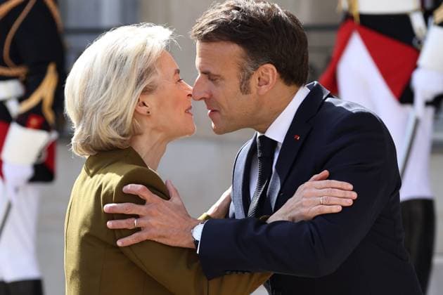 News Themen der Woche KW19 News Bilder des Tages Paris, Emmanuel Macron empfängt Ursula von der Leyen Arrival of XI Jinping at the Elysée PHOTOPQR LE PARISIEN Fred Dugit Paris 06 05 2024 Politique Paris VIIIe , le 6 mai 2024 President Emmanuel Macron receives Mr XI Jinping, President of the Peoples Republic of China, on a state visit to the Elysée Palace Photo LP Fred Dugit 05 06 2024, Paris, France President Emmanuel Macron receives Mr XI Jinping, President of the People s Republic of China, on a state visit to the Elysée Palace Local Caption XI Jinping arrives at the Elysée Paris 75 France  Copyright: xPHOTOPQR LExPARISIEN MAXPPPxFredxDugitx 20240506LPA8413 20240506LPA8413