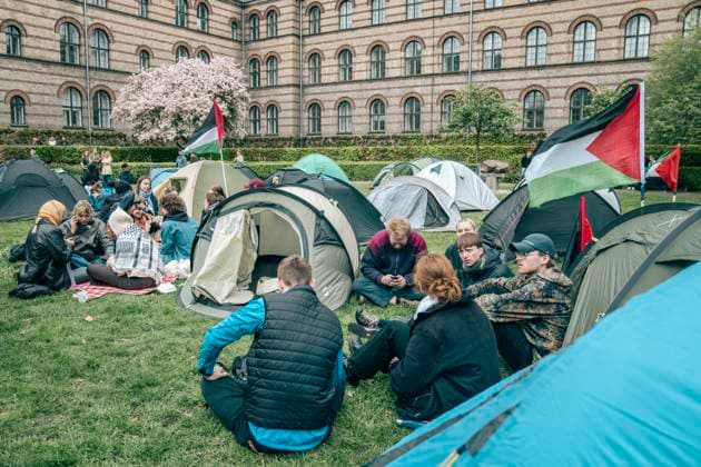 News Themen der Woche KW19 News Bilder des Tages Students set up camp at the City Campus of the University of Copenhagen, at the old Municipal Hospital in central Copenhagen, and join the global camps at Universities for Palestine, in Copenhagen Monday, May 6, 2024. (Photo: Thomas Traasdahl Scanpix 2024) , Copenhagen Denmark *** Students set up camp at the City Campus of the University of Copenhagen, at the old Municipal Hospital in central Copenhagen, and join the global camps at Universities for Palestine, in Copenhagen Monday, May 6, 2024 Photo Thomas Traasdahl Scanpix 2024 , Copenhagen Denmark  Copyright: ThomasxTraasdahl RitzauScanpix ThomasxTraasdahlx spdk20240506-164504-L