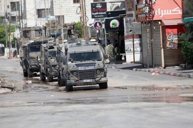 News Themen der Woche KW19 News Bilder des Tages Israeli forces patrol a deserted road in Tulkarem during a raid on the occupied West Bank Israeli forces patrol a deserted road in Tulkarem during a raid on the occupied West Bank city on May 6, 2024. The Israeli army said troops killed five Palestinian militants barricaded in a building during a 12-hour siege in Tulkarem on May 5, 2024. The already restive West Bank has seen a surge in violence since the Israel-Hamas war erupted on October 7. Photo by Mohammed Nasser apaimages Tulkarem West Bank Palestinian Territory 060524_Tulkarem_MN_00(3) Copyright: xapaimagesxMohammedxNasserx xapaimagesx