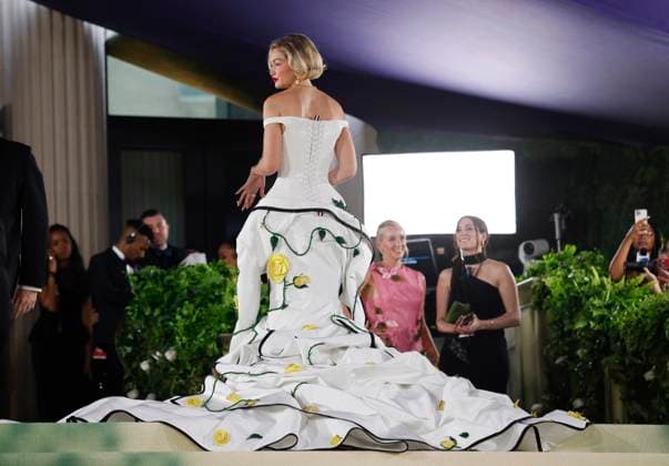 Gigi Hadid arrives on the red carpet at the 2024 Met Gala celebrating Sleeping Beauties: Reawakening Fashion at The Metropolitan Museum of Art on Monday, May 6, 2024 in New York City.  NYP20240506601 JOHNxANGELILLO
