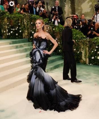 Georgina Chapman arrives on the red carpet at the 2024 Met Gala celebrating Sleeping Beauties: Reawakening Fashion at The Metropolitan Museum of Art on Monday, May 6, 2024 in New York City.  NYP20240506239 JOHNxANGELILLO