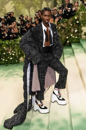 Celebrities attend the 2024 Met Gala Celebrating ?Sleeping Beauties: Reawakening Fashion? at The Metropolitan Museum of Art in New York City Where: New York, United States When: 06 May 2024 Credit: Michael Stewart INSTARimages.com EDITORIAL USE ONLY. NOT FOR USE BY NEWSPAPERS BASED IN THE UK. Copyright: xMichaelxStewartx instar53713212