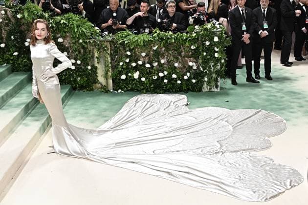 The 2024 Met Gala Celebrating Sleeping Beauties: Reawakening Fashion - Arrivals - NYC Isabelle Huppert attends the 2024 Costume Institute Benefit for Sleeping Beauties: Reawakening Fashion at The Metropolitan Museum of Art on May 06, 2024 in New York City, USA. Photo by DNphotography ABACAPRESS.COM NEW-YORK United States  Copyright: xDNPhotography ABACAx