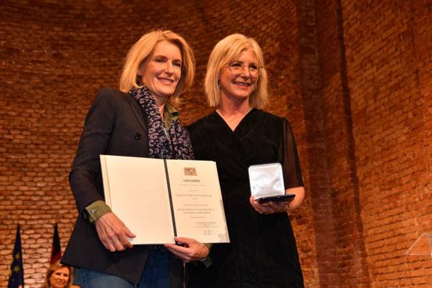 Dr. Maria Furtwängler und Ulrike Scharf Verleihung der Bayerischen Staatsmedaille für soziale Verdienste 2024 Heilige Hofkirche München 07. Mai 2024