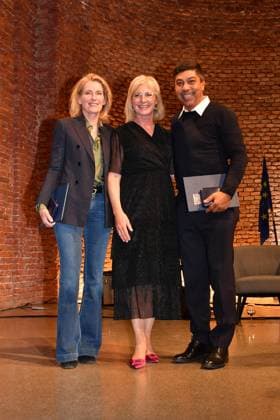 Dr. Maria Furtwängler, Ulrike Scharf und Giovane Elber Verleihung der Bayerischen Staatsmedaille für soziale Verdienste 2024 Heilige Hofkirche München 07. Mai 2024