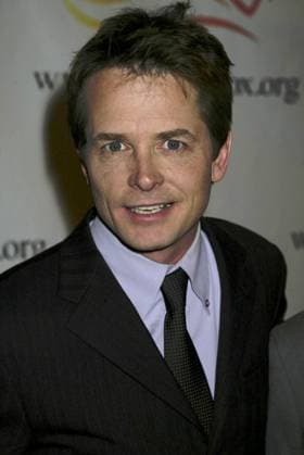 2002 AURA BLANDINO HUTCHINS PHOTO.A FUNNY THING HAPPENED ON THE WAY TO CURE PARKINSONS.MANHATTAN PAVILLION.NEW YORK, NEW YORK.DECEMBER 7, 2002..MICHAEL J FOX EDITORIAL USE ONLY Copyright: xx x khphotos181026