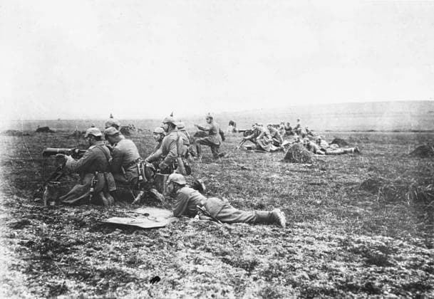 RECORD DATE NOT STATED German machine guns WWI German machine gun positions on the Aisne during World War I Date: 1915  Copyright: Copyrightx(c)Geminix2023.xCredit:xGemini 10297562