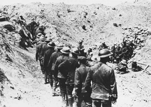 RECORD DATE NOT STATED British prisoners WWI The first English prisoners are brought back through the trenches during the Battle of Chemin des Dames at Aisne, France during World War I Date: 1914-1918  Copyright: Copyrightx(c)Geminix2023.xCredit:xGemini 10297725