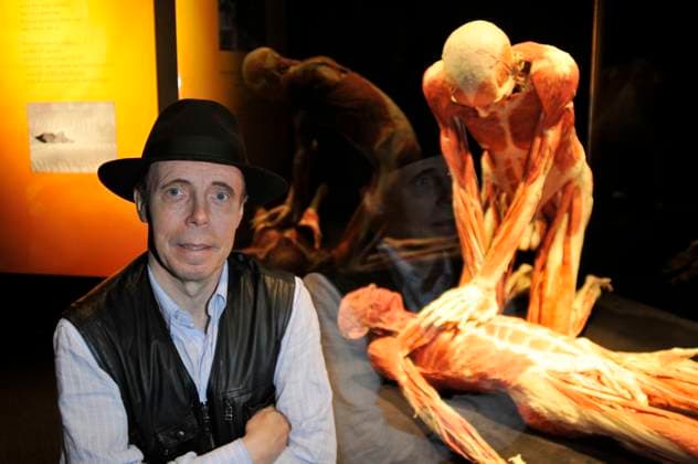 Body Worlds & the Mirror of Time exhibition DR. GUNTHER VON HAGENS .Press conference for the new sex plastinates which is part of the Body Worlds & the Mirror of Time exhibition at the O2 Arena, Greenwich, south-east London, England..June 23rd, 2009.bodyworks body works full length muscles internal organs flesh muscle skin models bone black hat blue shirt waistcoat hands cpr cardiopulmonary resuscitation gesture.CAP PL.Phil Loftus . London Great Britain Copyright: xPhilxLoftus CapitalxPicturesx