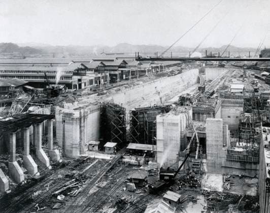 RECORD DATE NOT STATED US Army building the Panama Canal, Central America The US Army taking part in the building of the Panama Canal, linking the Pacific and Atlantic Oceans. Date: early 20th century  Copyright: Copyrightx(c)Geminix2023.xCredit:xGemini 10555122