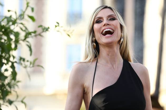 Entertainment Themen der Woche KW20 May 13, 2024, Cannes, Cote D azur, France: HEIDI KLUM is seen bursting out laughing on the Croisette during the 77th Annual Cannes Film Festival in Cannes, France Cannes France - ZUMAc179 20240513_zep_c179_011 Copyright: xMickaelxChavetx
