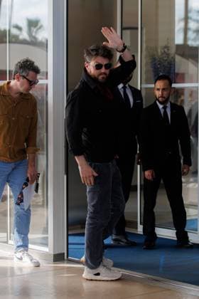 Arrivals - Cannes Tom Burke am Hotel Martinez während des 77. Festival de Cannes am 13.05.2024. Copyright: xEventpressxKochanx