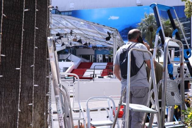 May 13, 2024, Cannes, Cote D azur, France: Roll out of the red carpet at the Grand Palais ahead of the Opening of the 77th Annual Cannes Film Festival in Cannes, France Cannes France - ZUMAc179 20240513_zep_c179_153 Copyright: xMickaelxChavetx