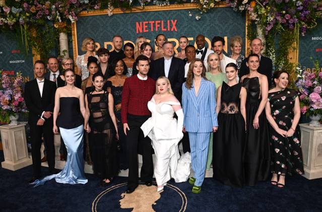 Bilder des Jahres 2024, Entertainment 05 Mai Entertainment Themen der Woche KW20 Entertainment Bilder des Tages The Cast of Bridgerton pose at the Netflix premiere of the third season of the series on Monday, May 13, 2024 at Alice Tully Hall in New York City.  NYP20240513277 LOUISxLANZANO