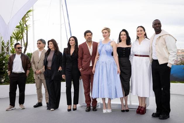 Cannes - Jury Photocall Jury Members Juan Antonio Bayona, Hirokazu Kore-eda, Ebru Ceylan, Nadine Labaki, Pierfrancesco Favino, President of the Jury Greta Gerwig, Eva Green, Lily Gladstone, and Omar Sy attend the jury photocall at the 77th annual Cannes Film Festival at Palais des Festivals on May 14, 2024 in Cannes, France. Photo by Shootpix ABACAPRESS.COM Cannes France Copyright: xShootpix ABACAx
