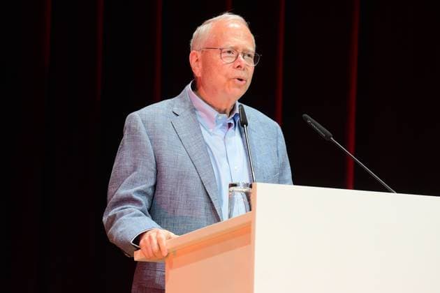 36. Fred Jay Preis der GEMA in Berlin Michael Jacobson, Sohn von Fred Jay, PREISTIFTER zur Ansprache im bcc Berlin der 36. Fred Jay Preis 2024 im Rahmen des GEMA Mitgliederfestes in Berlin 14.05.2024
