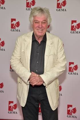 36. Fred Jay Preis der GEMA in Berlin Rolf Zuckowski Ankunft, roter Teppich im bcc Berlin der 36. Fred Jay Preis 2024 im Rahmen des GEMA Mitgliederfestes in Berlin 14.05.2024