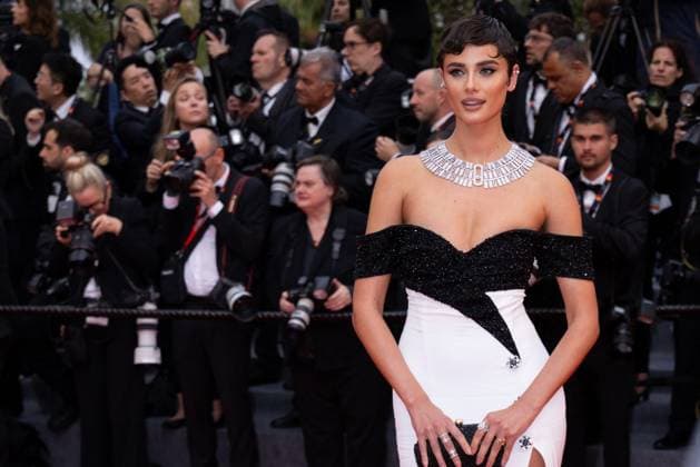 Cannes - Opening Ceremony Arrivals Taylor Hill attends Le Deuxieme Acte ( The Second Act ) Screening & opening ceremony red carpet at the 77th annual Cannes Film Festival at Palais des Festivals on May 14, 2024 in Cannes, France. Photo by Shootpix ABACAPRESS.COM Cannes France  Copyright: xShootpix ABACAx